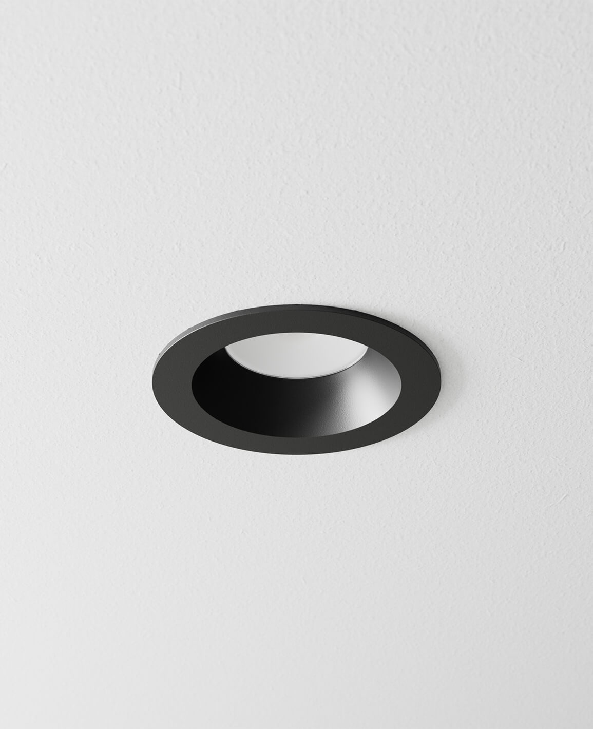 LUSA retrofit recessed light with round black trim